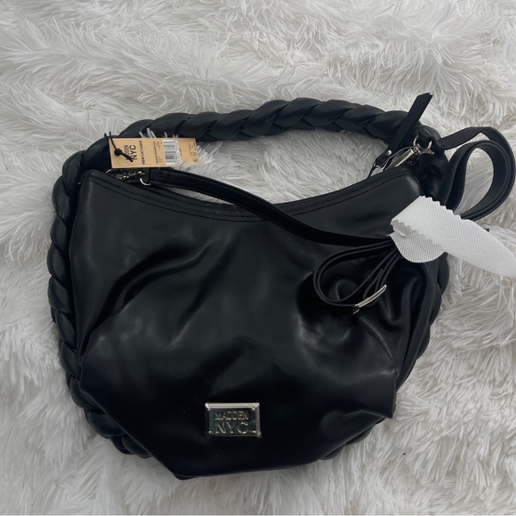 Madden NYC Black Crossbody Bag - Picture 1 of 8